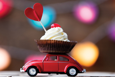 Little toy car with cup cake 