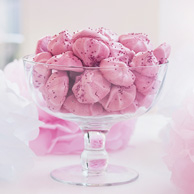 Pink meringues