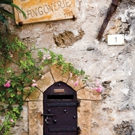 Retro mailbox